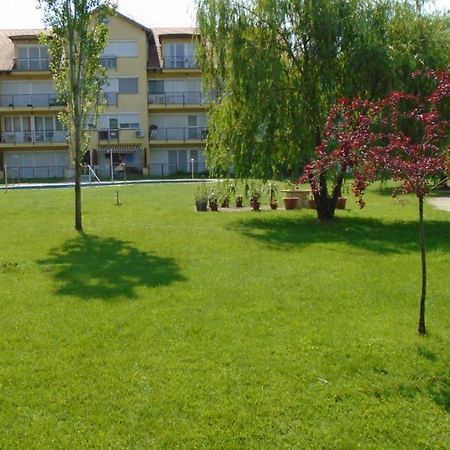 Vénusz Apartman Cserkeszőlő Extérieur photo