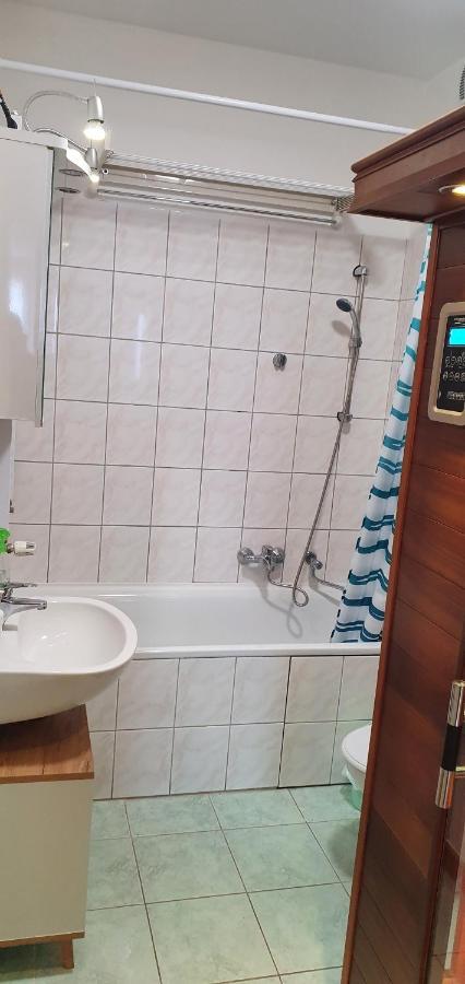 Vénusz Apartman Cserkeszőlő Extérieur photo
